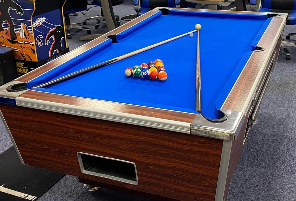image of a pool table with a blue baize at andy swan hgv training